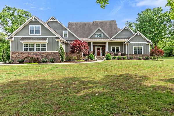 7.43 Acres of Land with Home for Sale in Gallatin, Tennessee