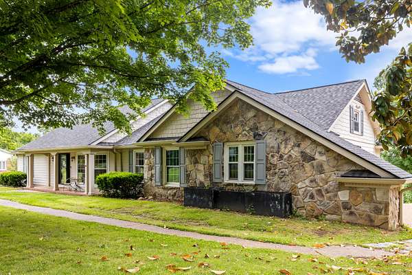1.53 Acres of Land with Home for Sale in Chattanooga, Tennessee