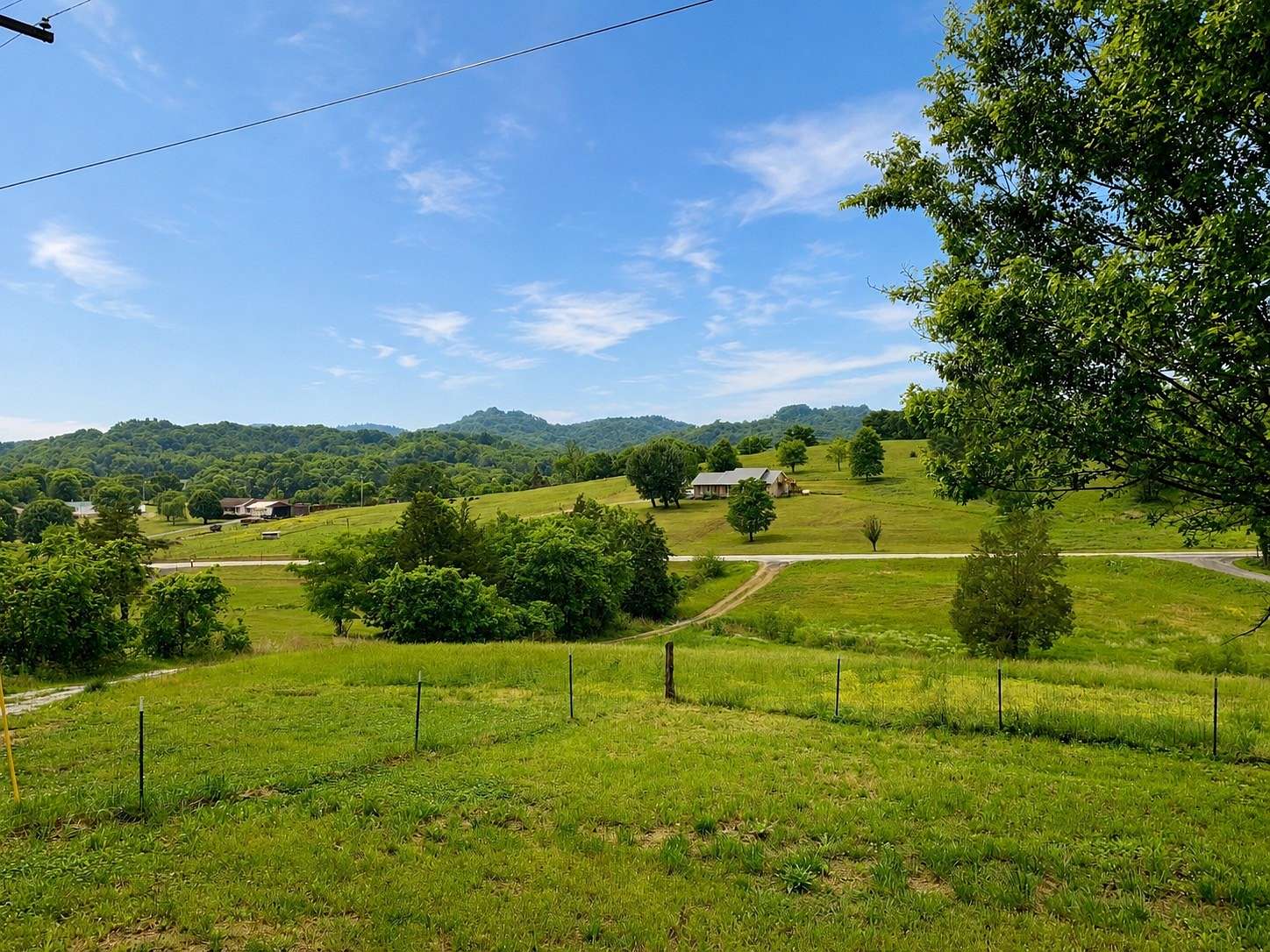 5 Acres of Land with Home for Sale in Bethpage, Tennessee