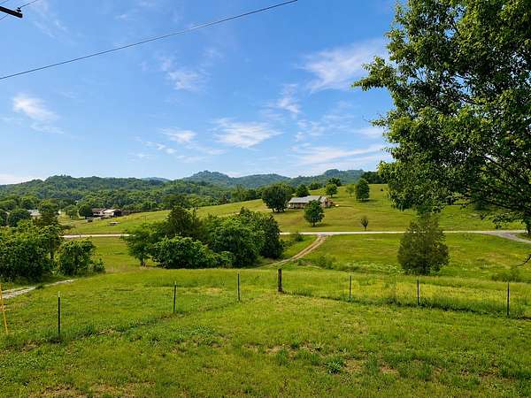 5 Acres of Land with Home for Sale in Bethpage, Tennessee