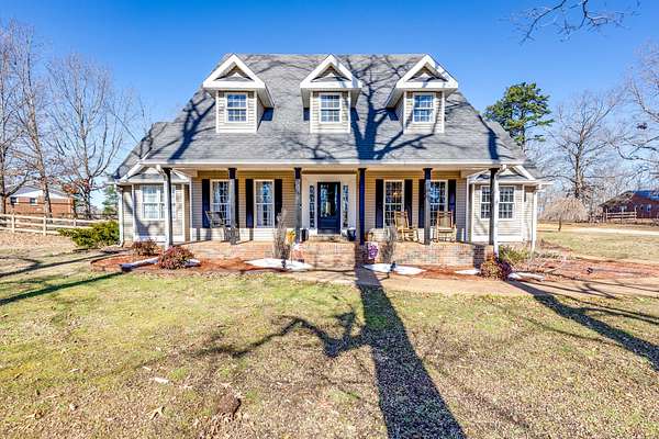 2 Acres of Land with Home for Sale in Hohenwald, Tennessee