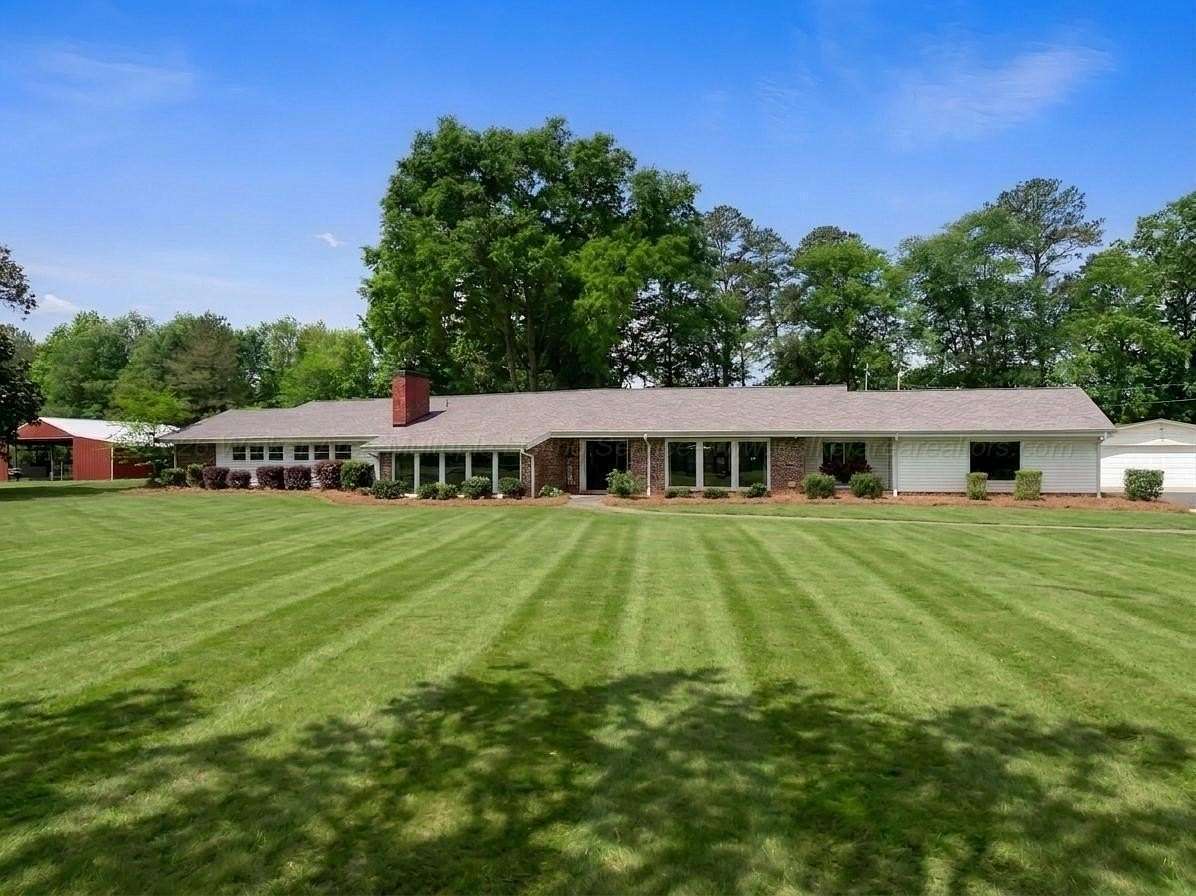 12.4 Acres of Land with Home for Sale in Jasper, Alabama