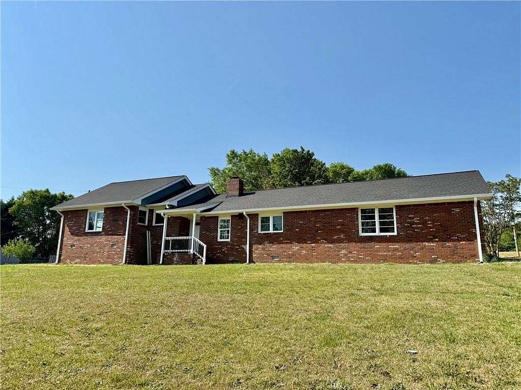 2.12 Acres of Land with Home for Lease in Buford, Georgia