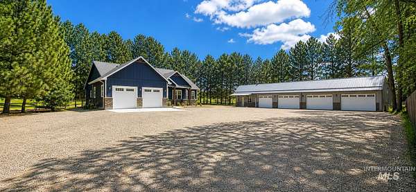 3.83 Acres of Land with Home for Sale in New Plymouth, Idaho