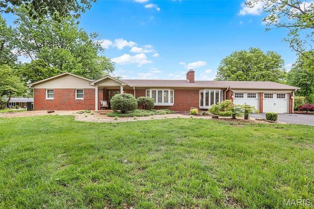 1.5 Acres of Land with Home for Sale in Edwardsville, Illinois