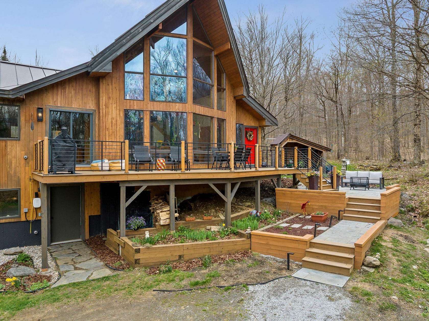 16.2 Acres of Land with Home for Sale in Middlesex, Vermont