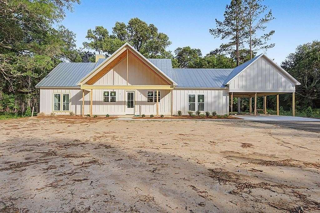 4.29 Acres of Land with Home for Sale in Leesburg, Georgia