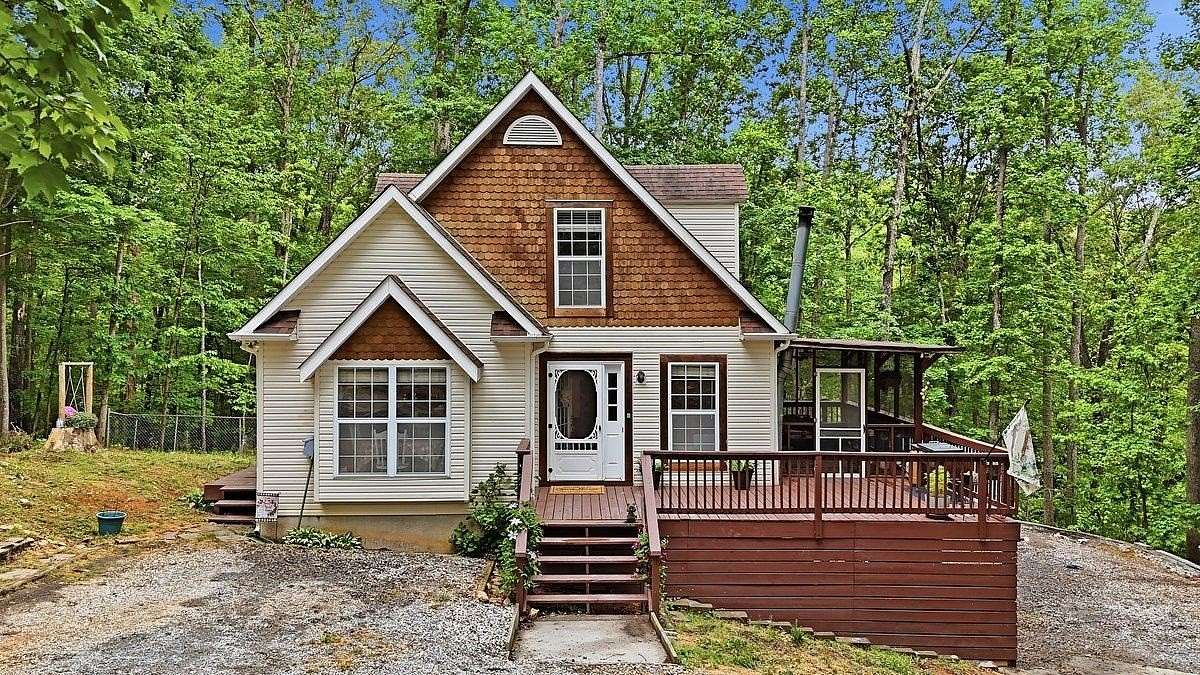 2.8 Acres of Land with Home for Sale in Travelers Rest, South Carolina