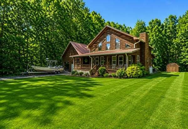 2 Acres of Land with Home for Sale in Allons, Tennessee