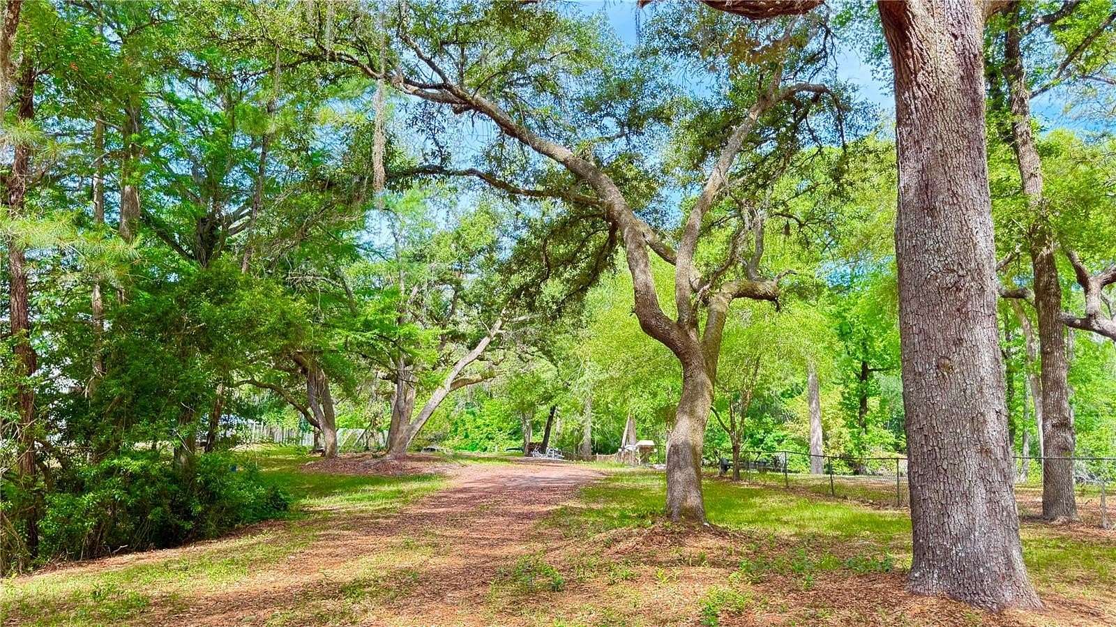 0.97 Acres of Land for Sale in Middleburg, Florida