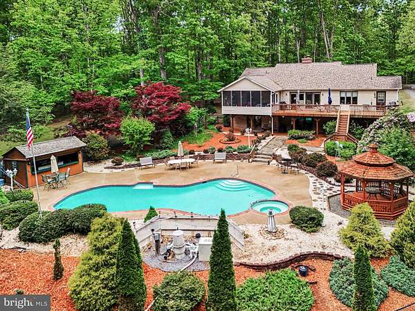 7 Acres of Land with Home for Sale in Unionville, Virginia