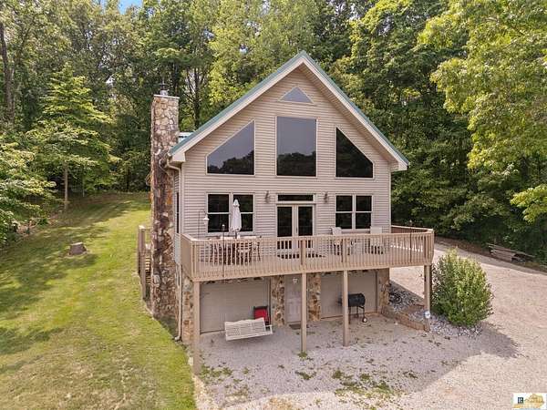 44.8 Acres of Agricultural Land with Home for Sale in Munfordville, Kentucky