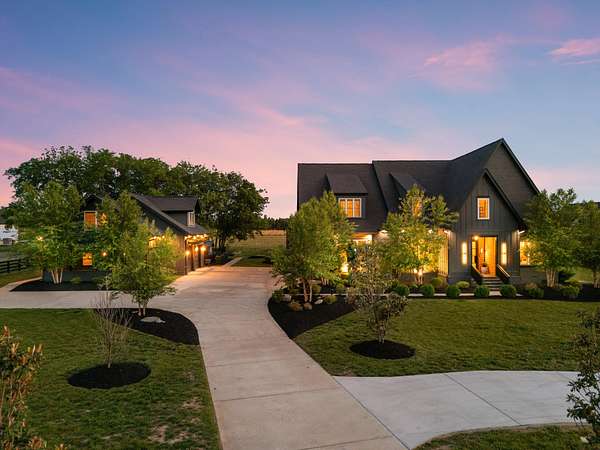 5.2 Acres of Land with Home for Sale in Murfreesboro, Tennessee