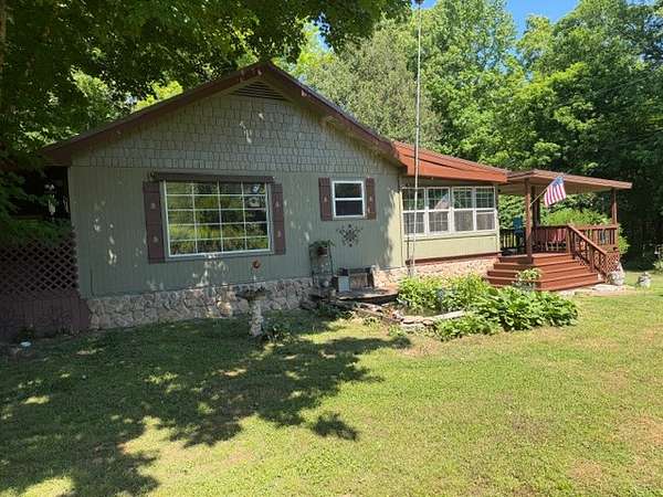 8.7 Acres of Land with Home for Sale in Prospect, Tennessee