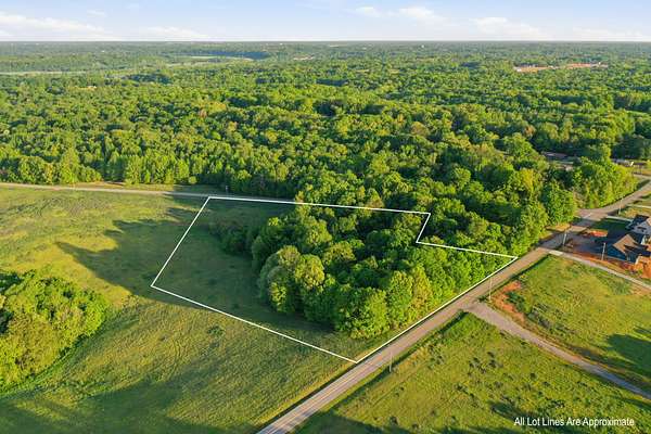 7 Acres of Land for Sale in Clarksville, Tennessee