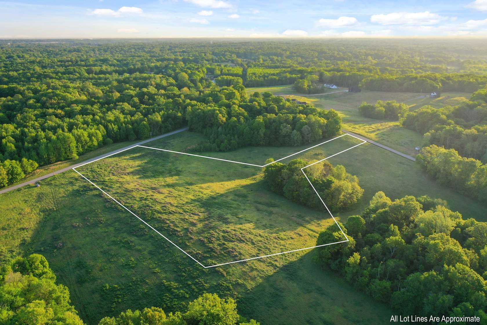 8 Acres of Land for Sale in Clarksville, Tennessee