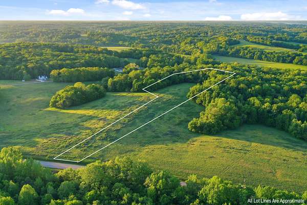 9 Acres of Land for Sale in Clarksville, Tennessee