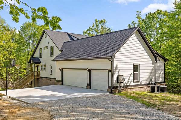 4.32 Acres of Land with Home for Sale in Dunlap, Tennessee