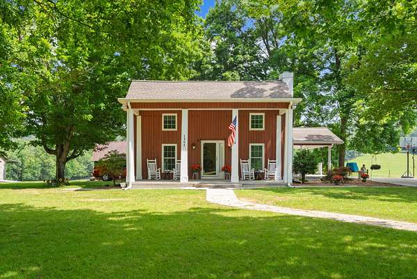 10 Acres of Land with Home for Sale in Sparta, Tennessee
