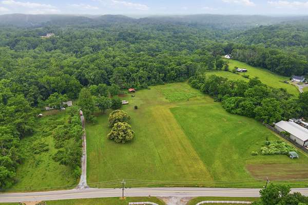 12.3 Acres of Land with Home for Sale in Goodlettsville, Tennessee