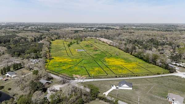 42 Acres of Land for Sale in Lawrenceburg, Tennessee