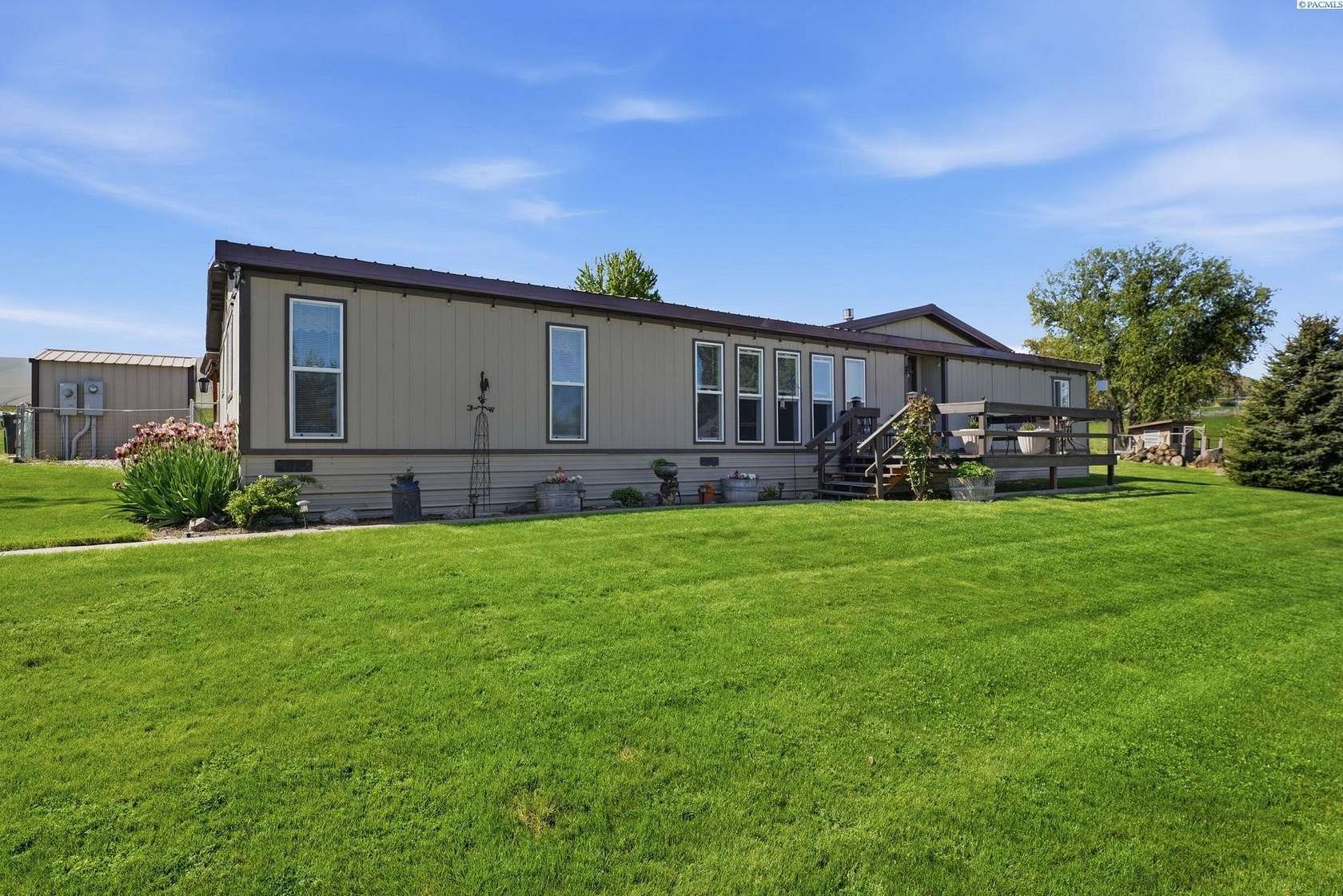 5.16 Acres of Land with Home for Sale in Benton City, Washington