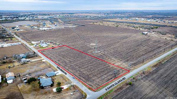 3.5 Acres of Mixed-Use Land for Sale in Marion, Texas