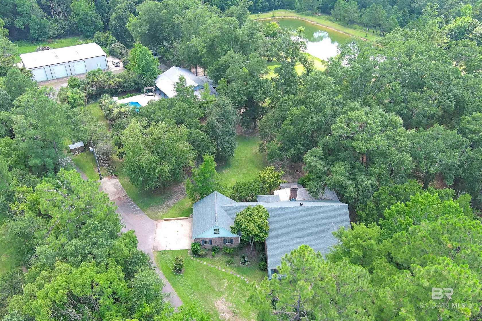 11 Acres of Recreational Land with Home for Sale in Robertsdale, Alabama