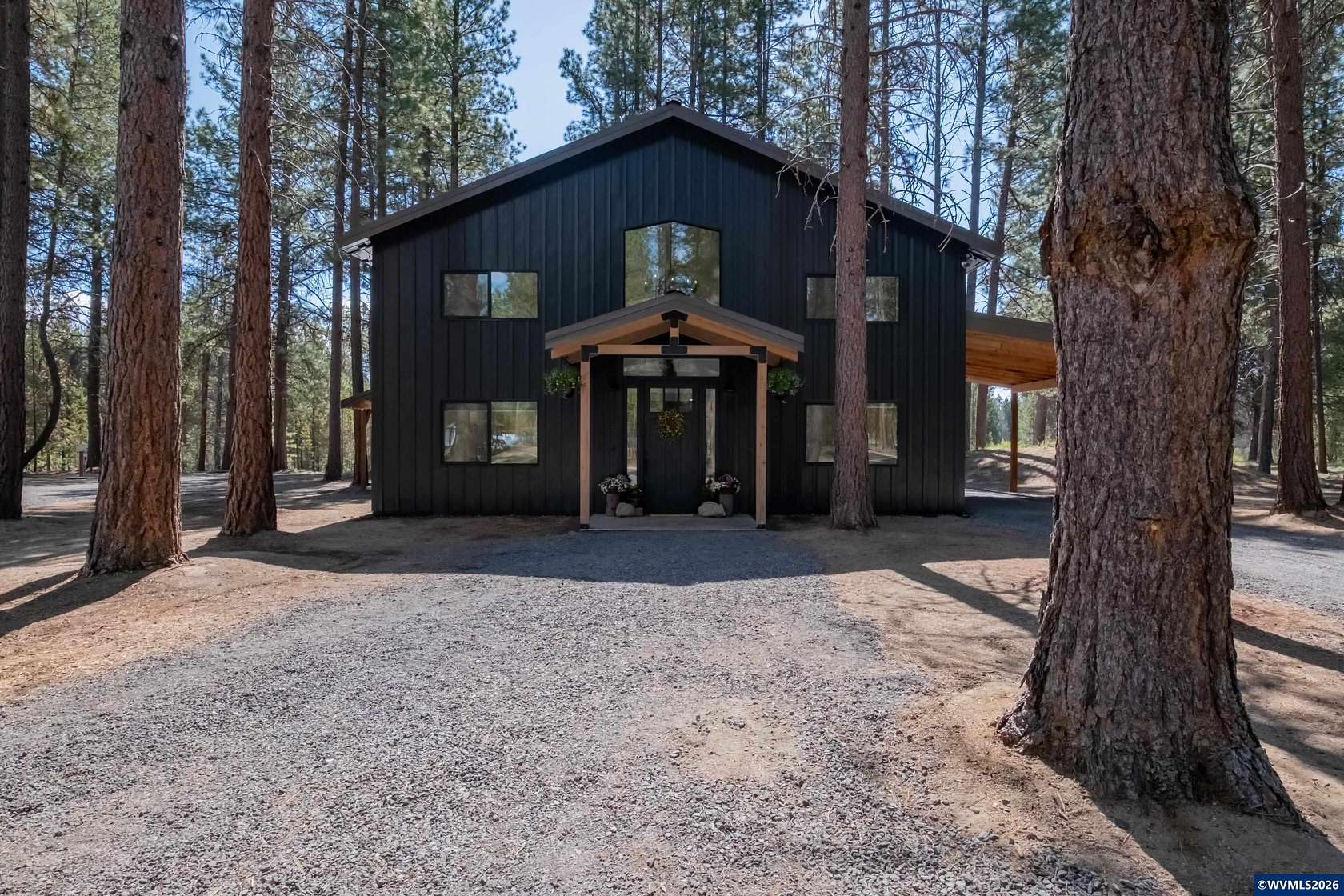 1.87 Acres of Land with Home for Sale in La Pine, Oregon