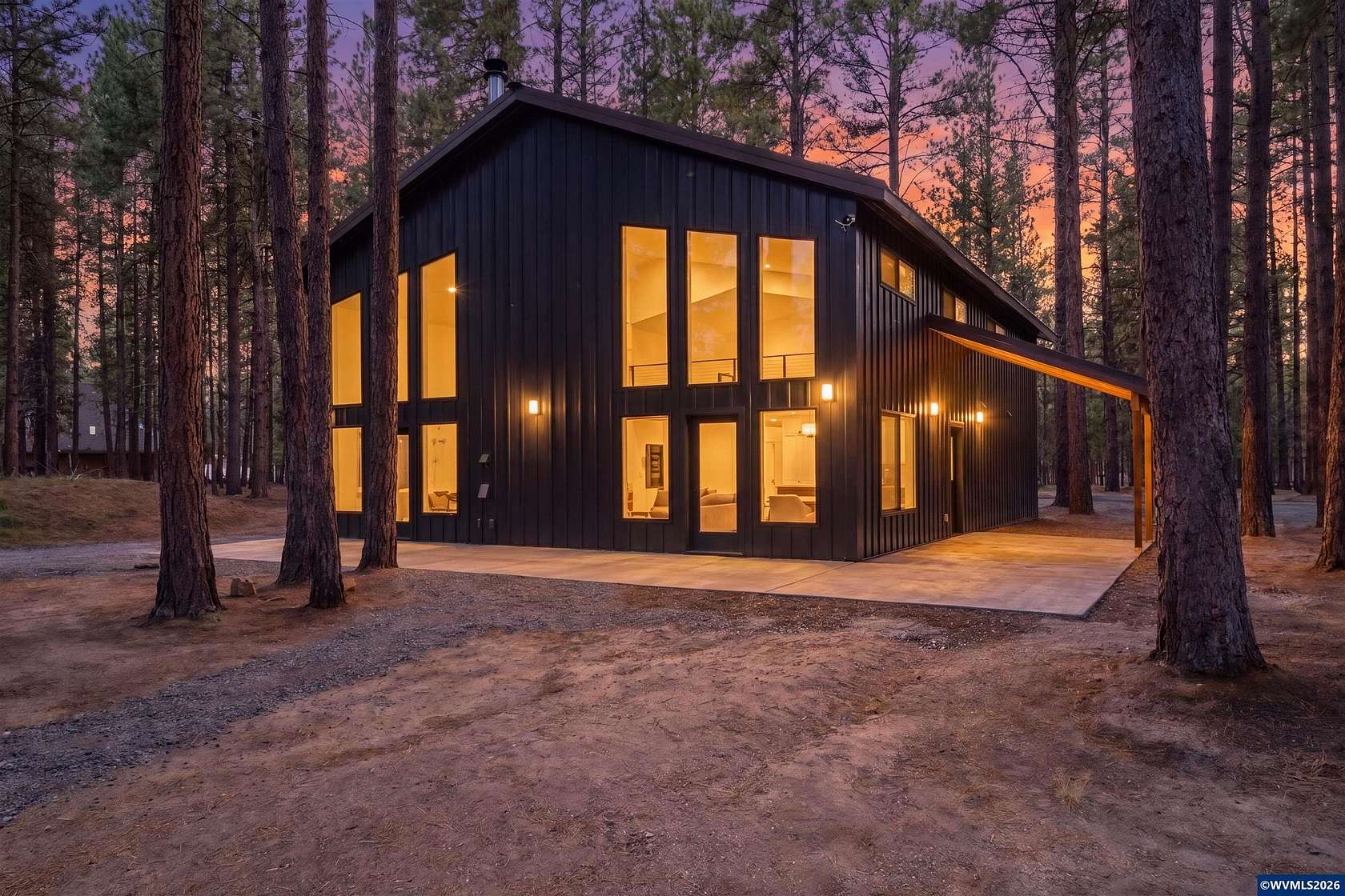 1.87 Acres of Land with Home for Sale in La Pine, Oregon
