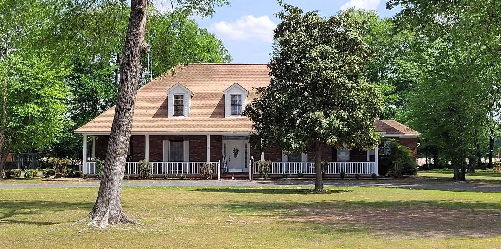 1.83 Acres of Land with Home for Sale in Newport, Arkansas