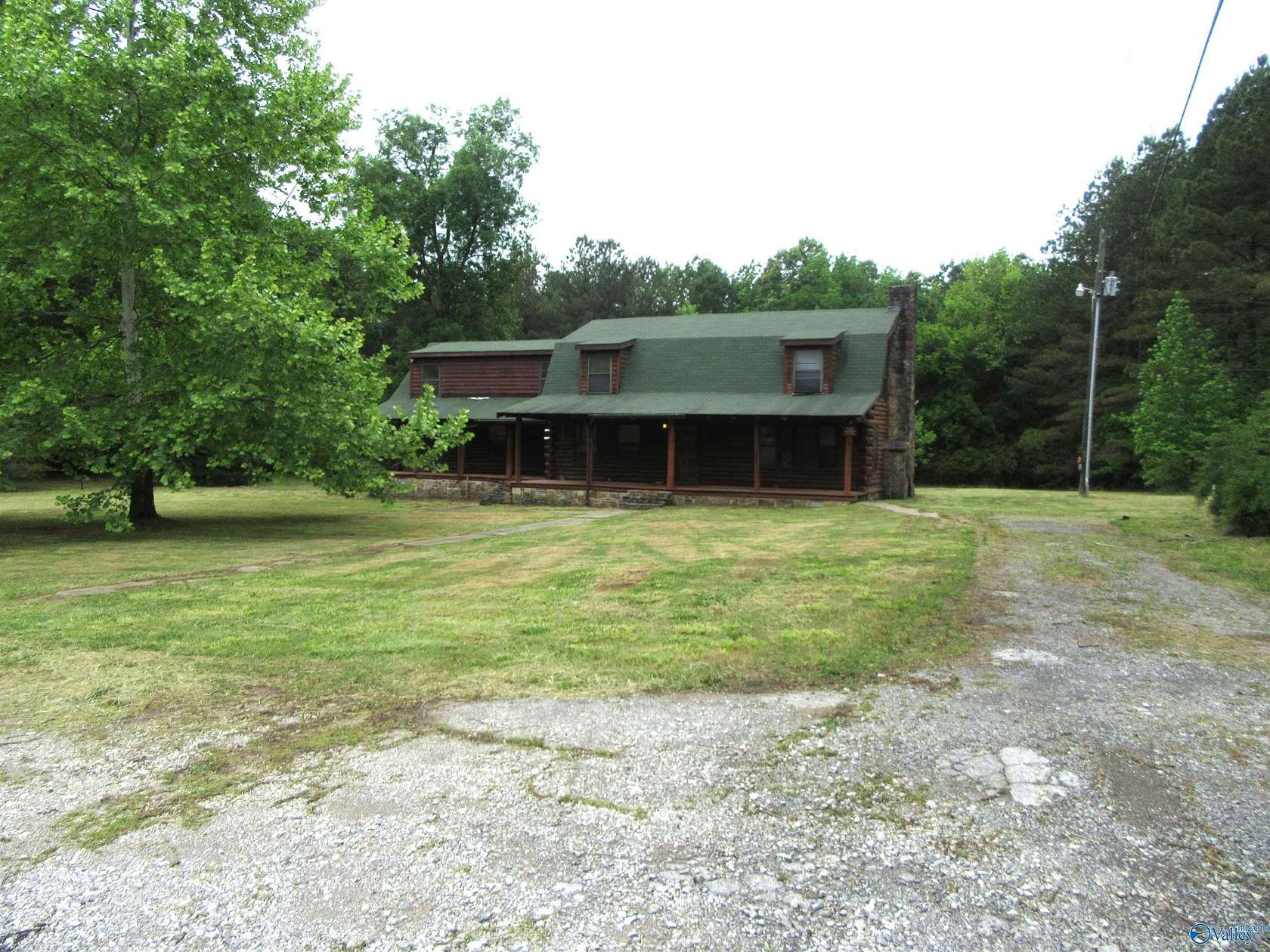 8.55 Acres of Land with Home for Sale in Decatur, Alabama