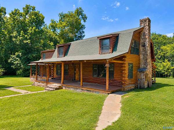 8.55 Acres of Land with Home for Sale in Decatur, Alabama