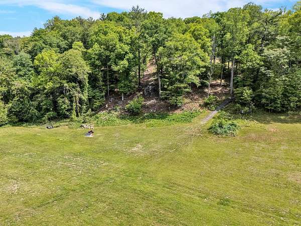 4 Acres of Residential Land for Sale in Vinton, Virginia
