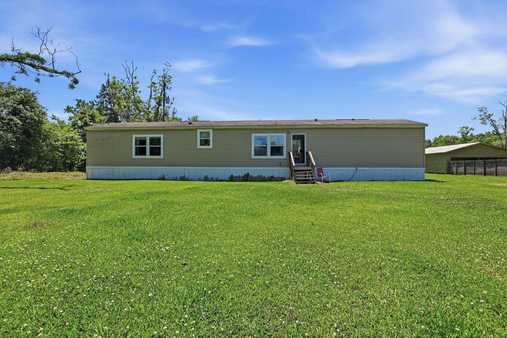 32 Acres of Land with Home for Sale in Gibson, Louisiana