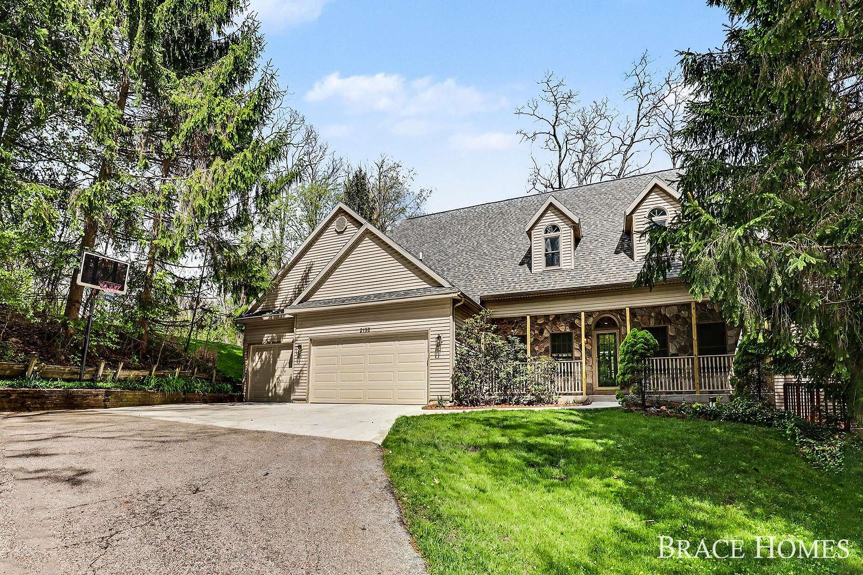3.4 Acres of Land with Home for Sale in Grand Rapids, Michigan