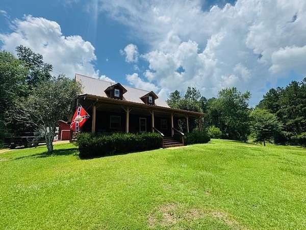 13.3 Acres of Recreational Land with Home for Sale in Tylertown, Mississippi