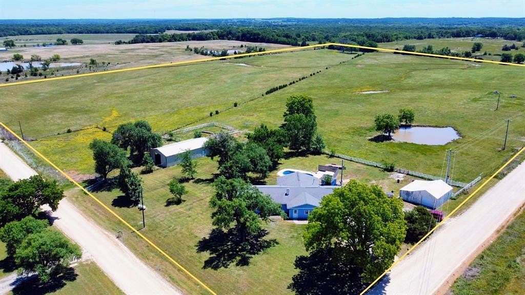 30 Acres of Land with Home for Sale in Okemah, Oklahoma