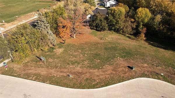 0.51 Acres of Residential Land for Sale in Urbandale, Iowa