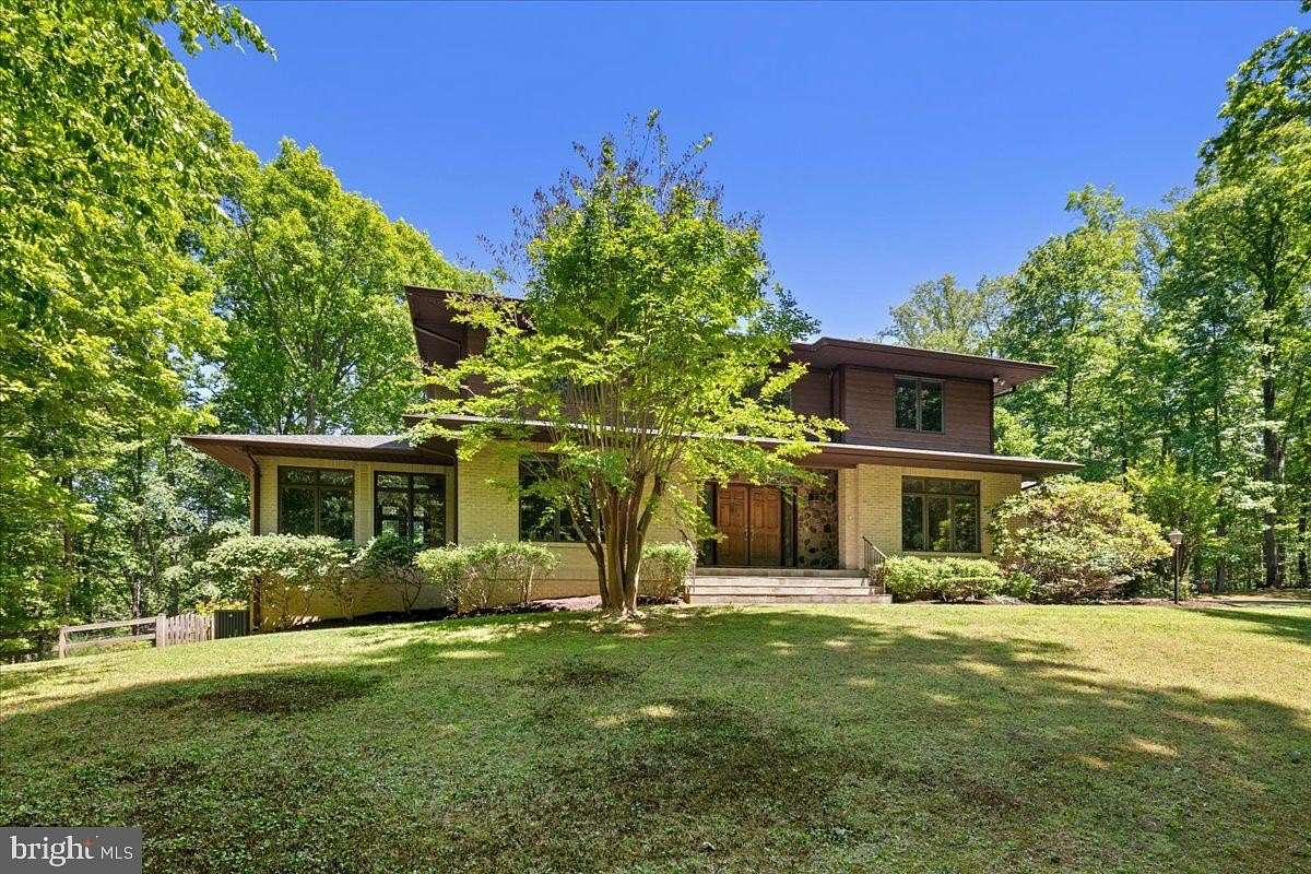 5.58 Acres of Land with Home for Sale in Manassas, Virginia