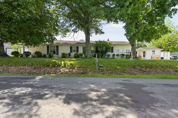 3 Acres of Land with Home for Sale in Elizabethtown, Kentucky