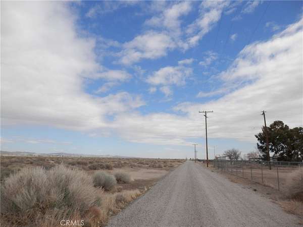 5 Acres of Residential Land for Sale in Rosamond, California