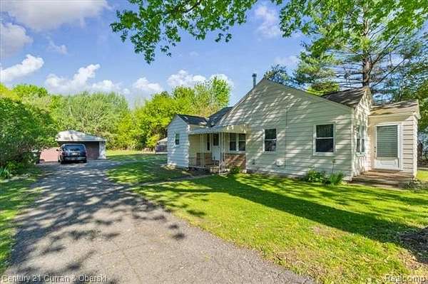 3 Acres of Land with Home for Sale in Taylor, Michigan