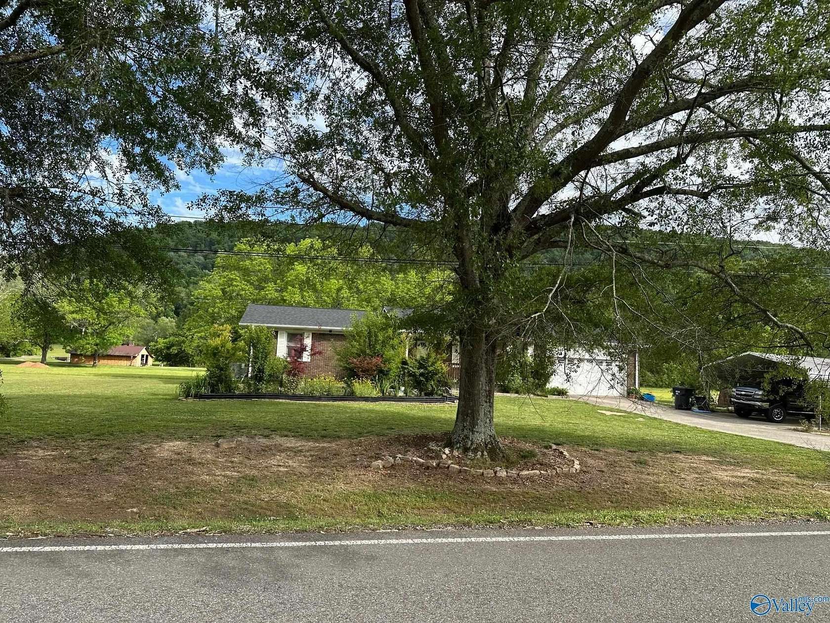 1.5 Acres of Land with Home for Sale in Southside, Alabama