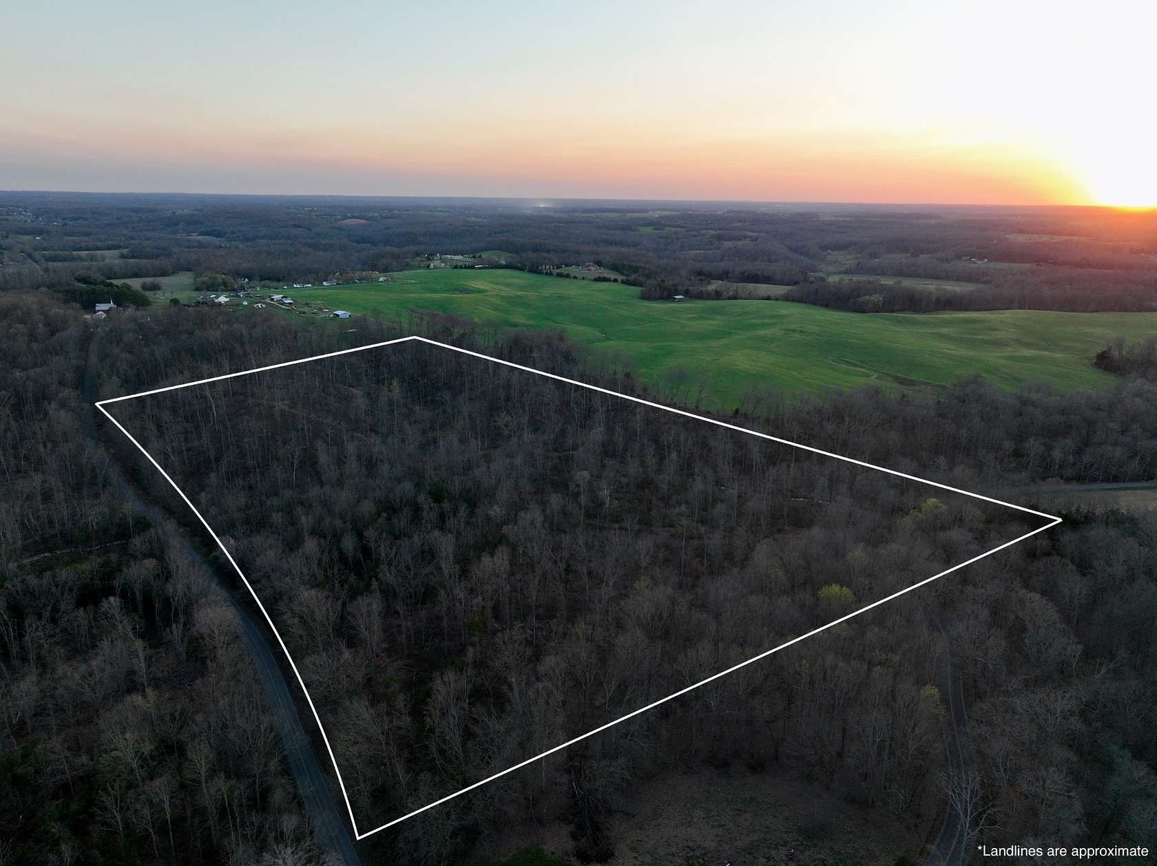 43.8 Acres of Recreational Land for Sale in Westmoreland, Tennessee