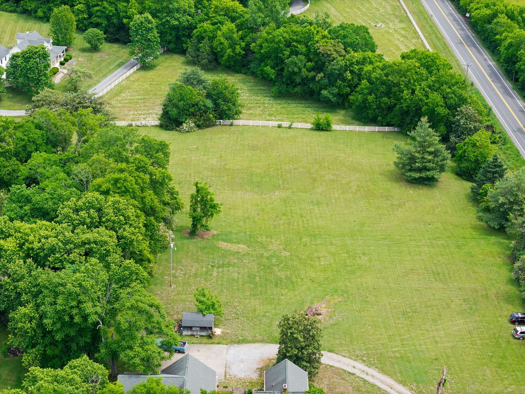 2.5 Acres of Residential Land for Sale in Franklin, Tennessee