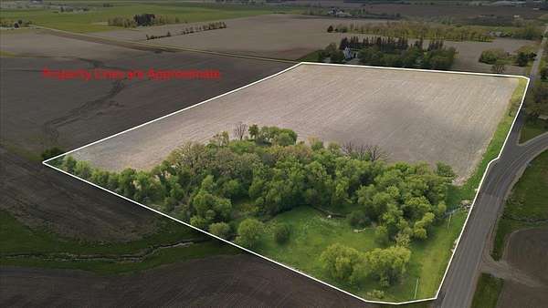 27.7 Acres of Recreational & Residential Land for Sale in Poplar Grove, Illinois