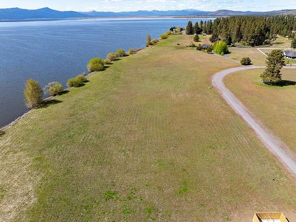 1 Acre of Residential Land for Sale in Chiloquin, Oregon
