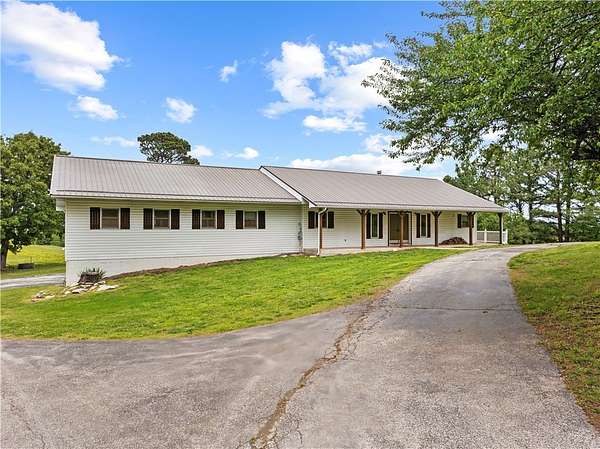 37.6 Acres of Land with Home for Sale in Omaha, Arkansas