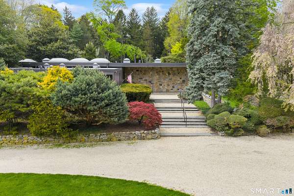 5.24 Acres of Land with Home for Lease in New Canaan, Connecticut